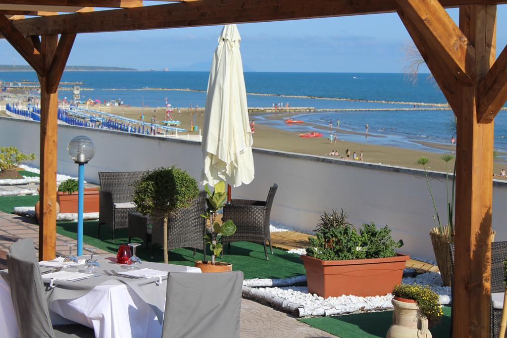 Marocca Hotel Нетуно Екстериор снимка