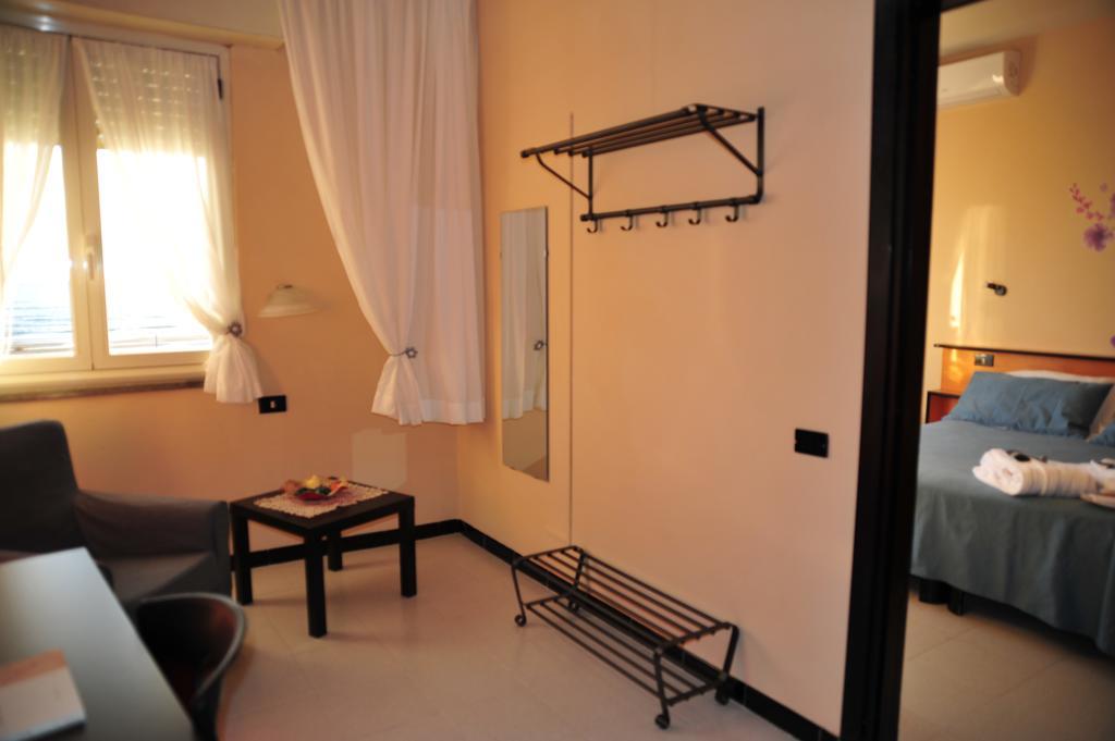 Marocca Hotel Нетуно Екстериор снимка