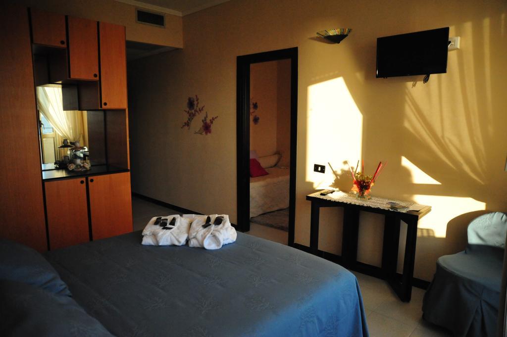 Marocca Hotel Нетуно Стая снимка