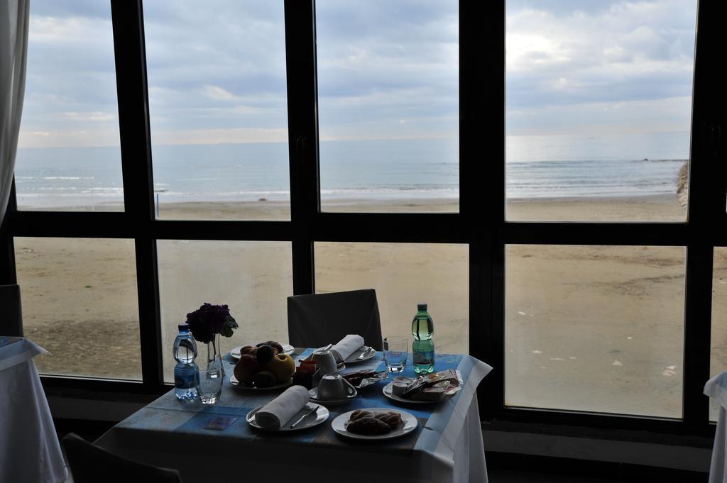 Marocca Hotel Нетуно Екстериор снимка