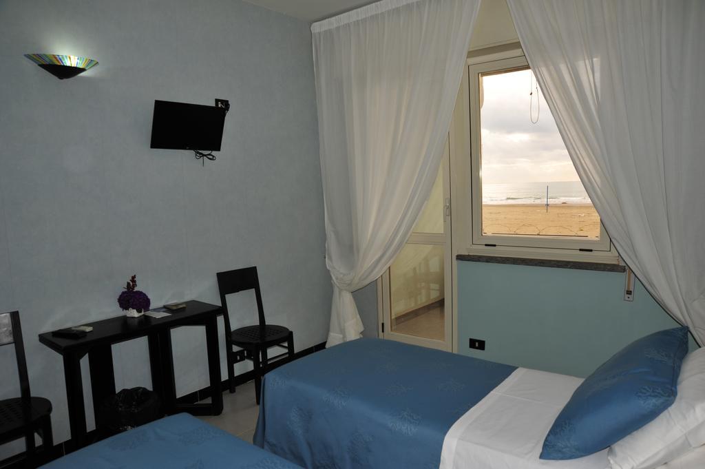 Marocca Hotel Нетуно Екстериор снимка