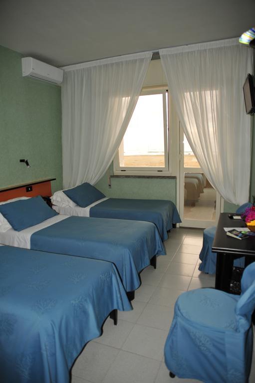 Marocca Hotel Нетуно Екстериор снимка